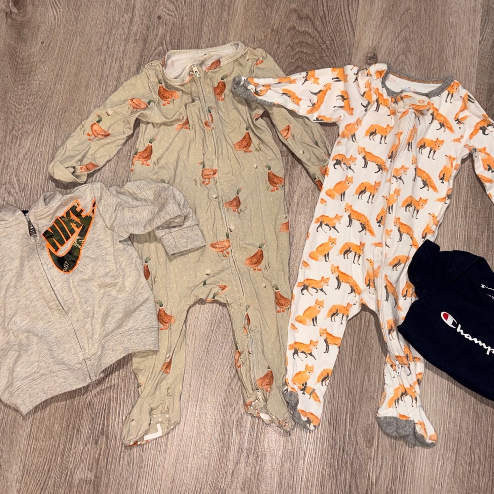 Caden Lane Cloud island Nike Champion 0-6 month lot